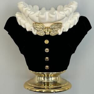 Bath & Body Works Halloween 2021 Headless Woman 3 Wick Candle Holder